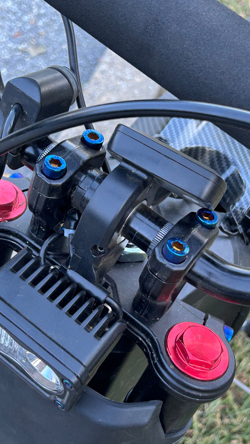 Tuttio titanium coated stem bolts