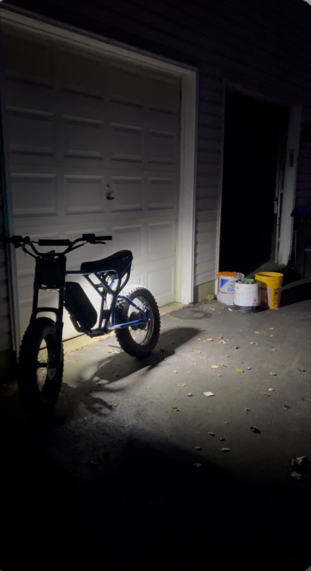 Battery powered rock light