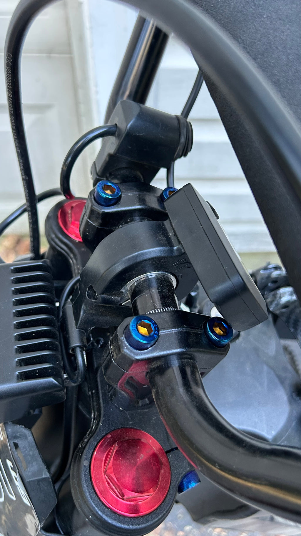 Tuttio titanium coated stem bolts