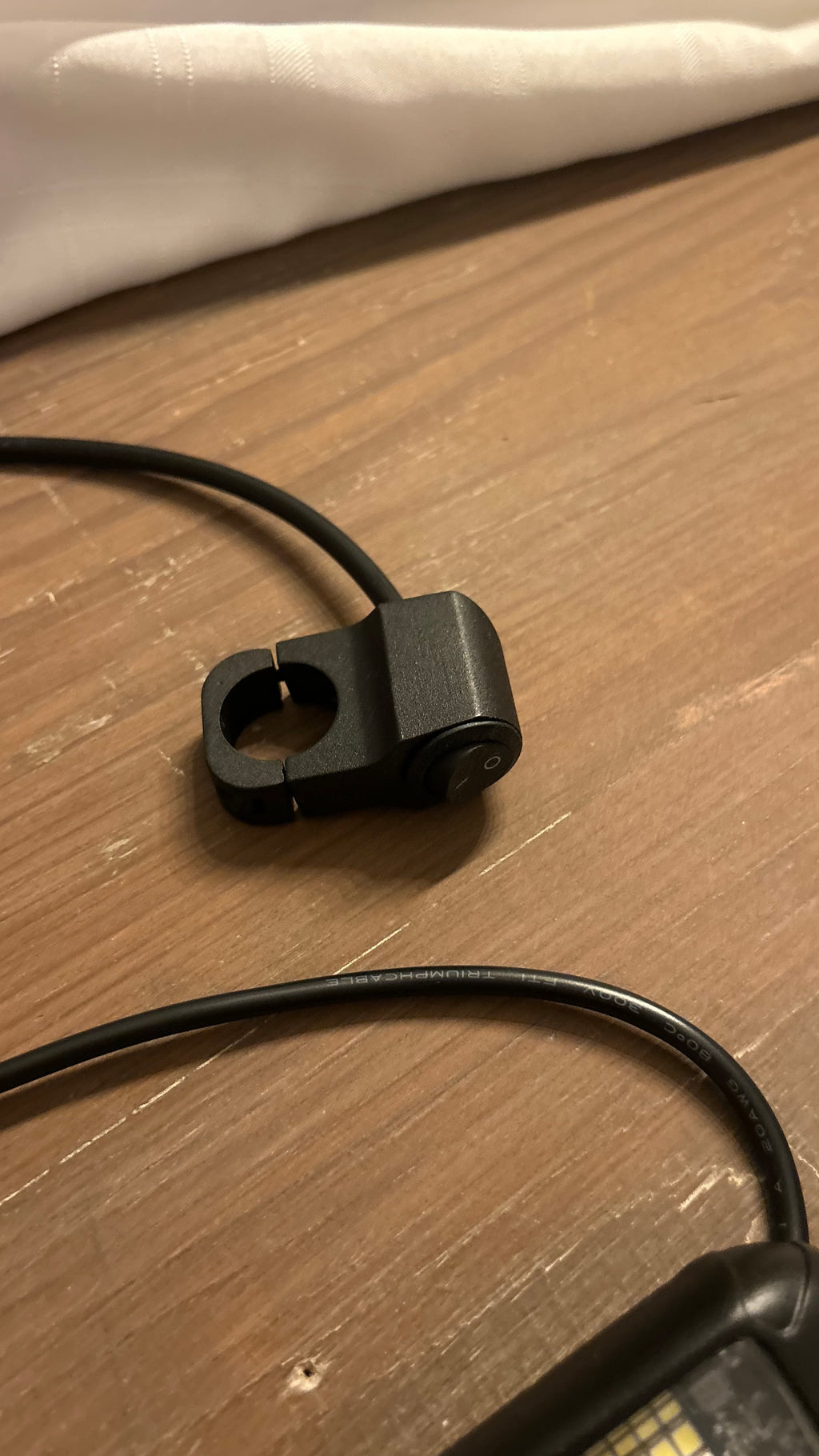 Battery powered rock light