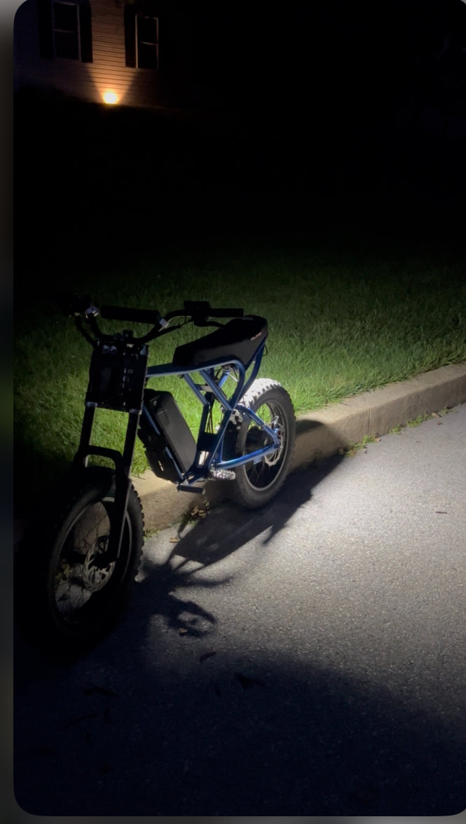 Battery powered rock light