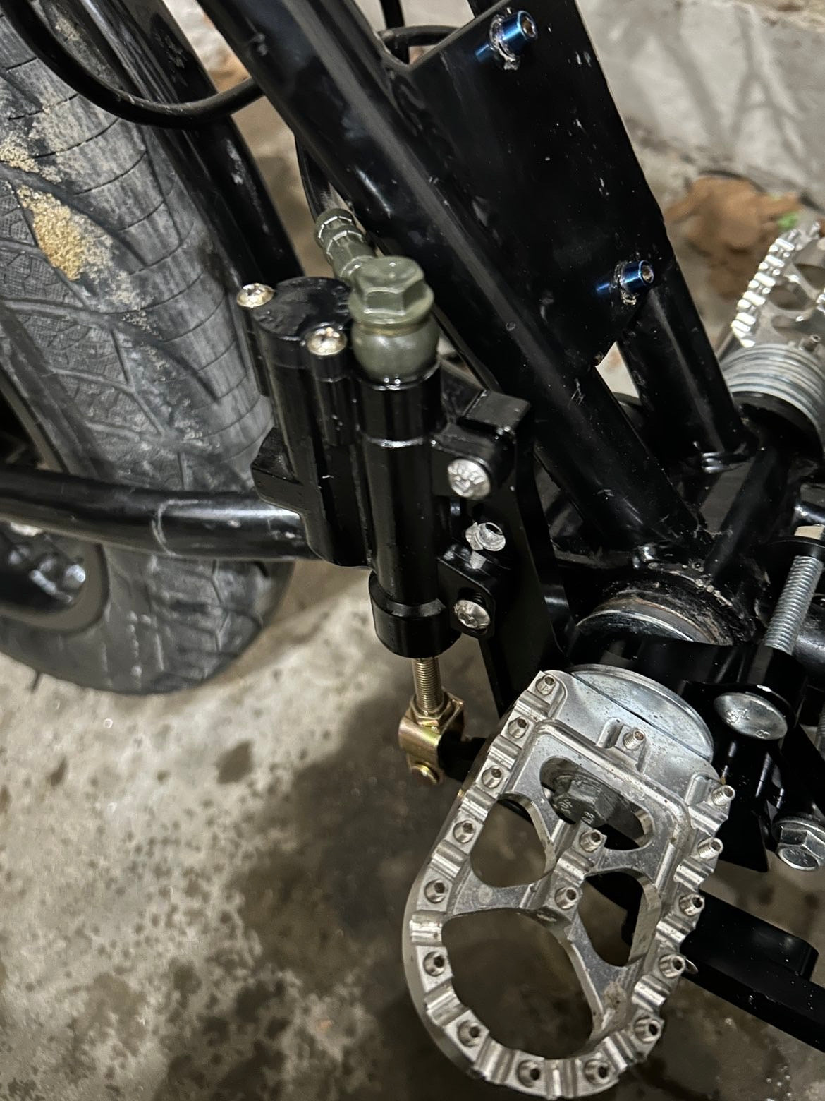 (PRE ORDERS) V2 footbreak